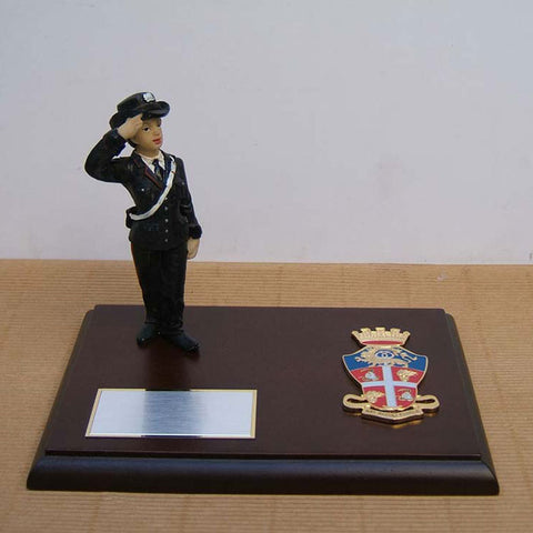 Statuina con Base carabiniere donna